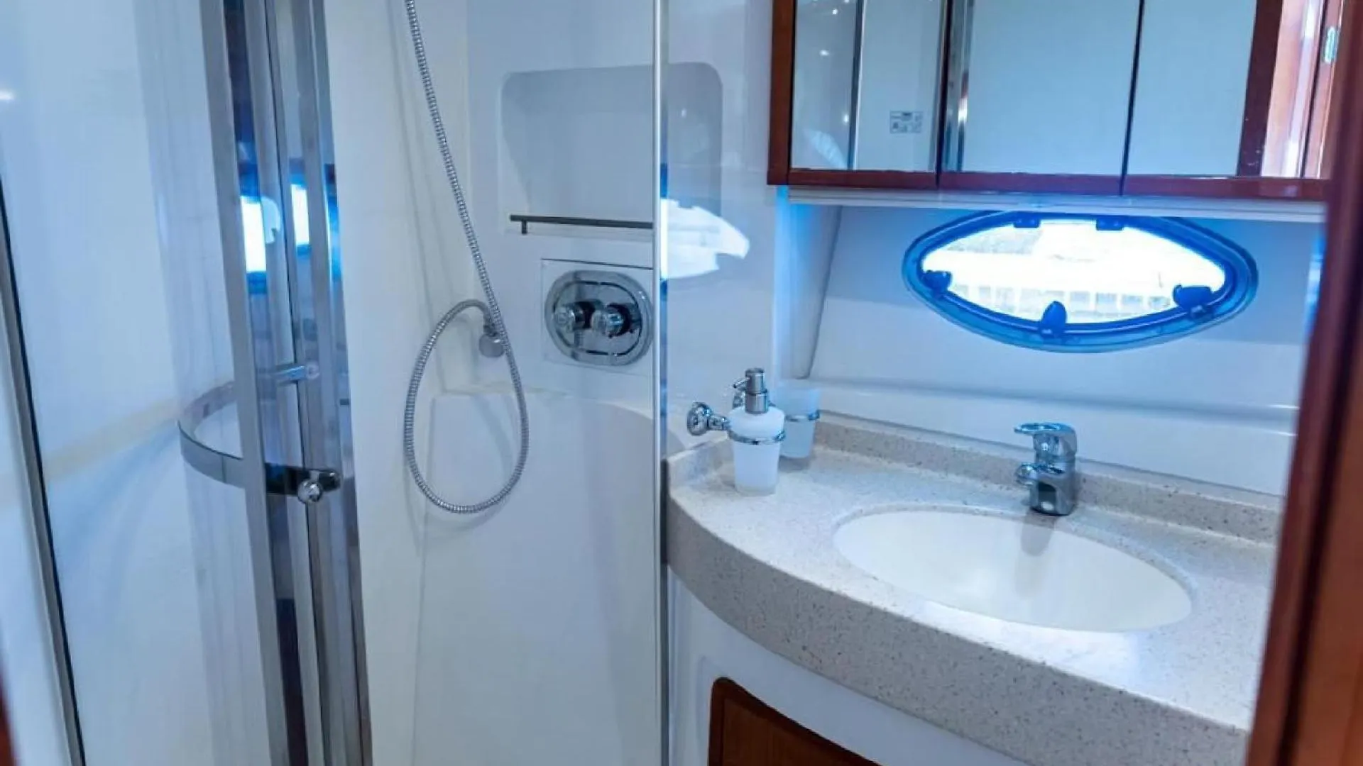 מלון סנטה קרוז דה טנריף Luxury Yacht Atrevida 0*,